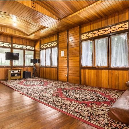 Villa Anjung Balak チサルア エクステリア 写真